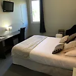 Hotel Aux Berges De L'aveyron-maison By Logis 3*