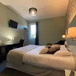 Logis Aux Berges De L'aveyron Hotel 3*