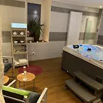 Aux Berges De L'aveyron-maison By Logis Hotel Onet-le-Château