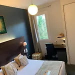Aux Berges De L'aveyron-maison By Logis Hotel