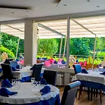 Hotel Aux Berges De L'aveyron-maison By Logis 3*