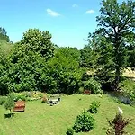 Aux Berges De L'aveyron-maison By Logis Hotel 3*
