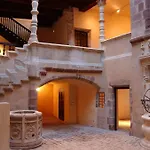 Aux Berges De L'aveyron-maison By Logis Hotel 3*