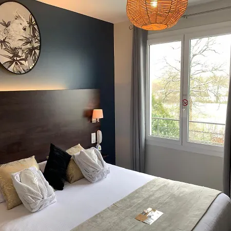 Aux Berges De L'aveyron-maison By Logis Hotel 3*