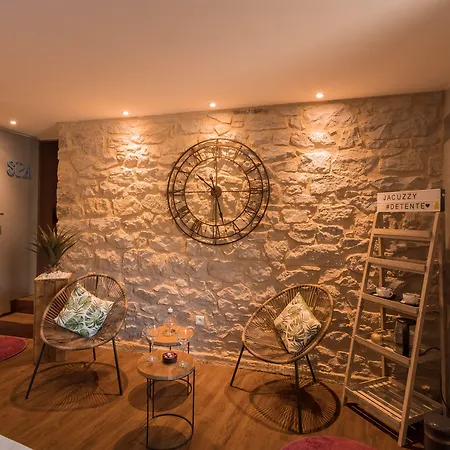 Logis Aux Berges De L'aveyron