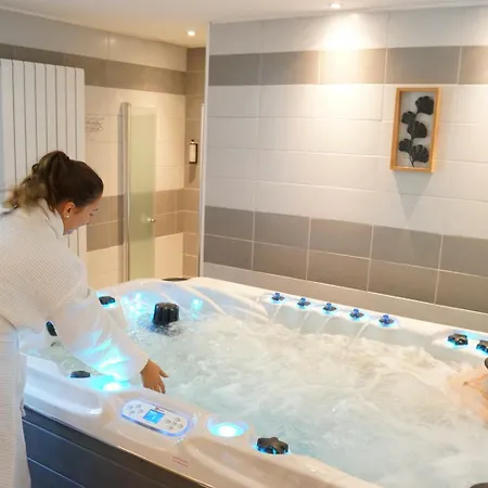 Logis Aux Berges De L'aveyron 3*