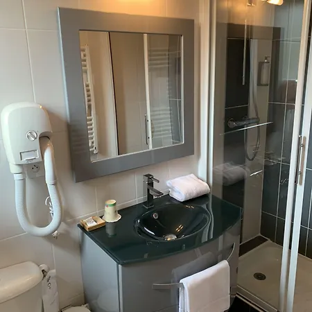 Logis Aux Berges De L'aveyron Hotel