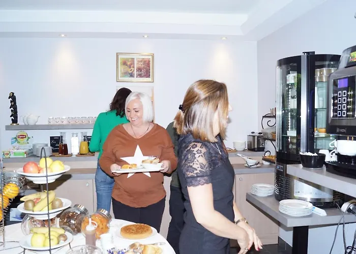 Logis Aux Berges De L'aveyron فندق 3*